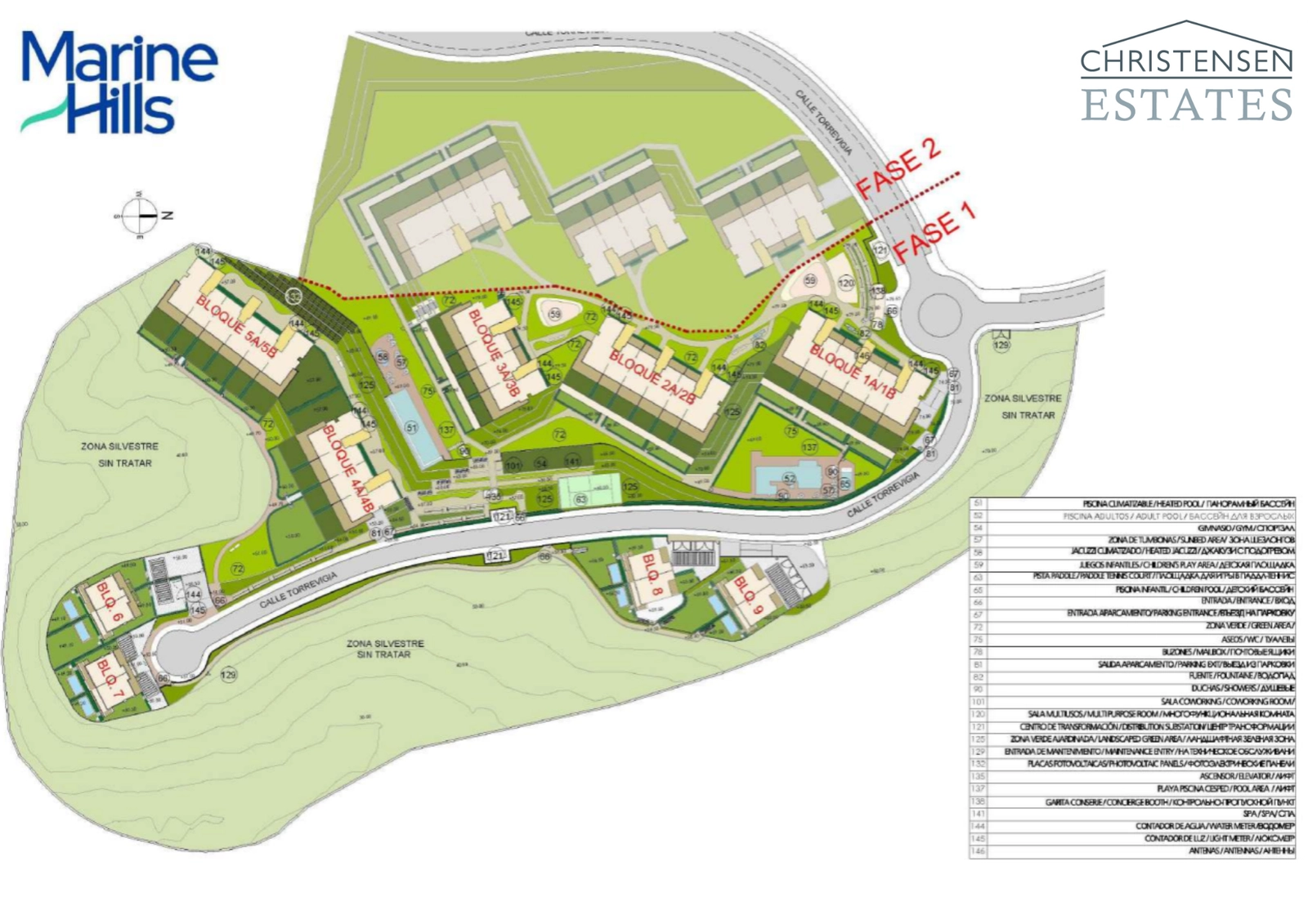 Masterplanen illustrerer den gjennomtenkte utformingen av utviklingen, integrert i det naturlige landskapet for å maksimere utsikt og privatliv.