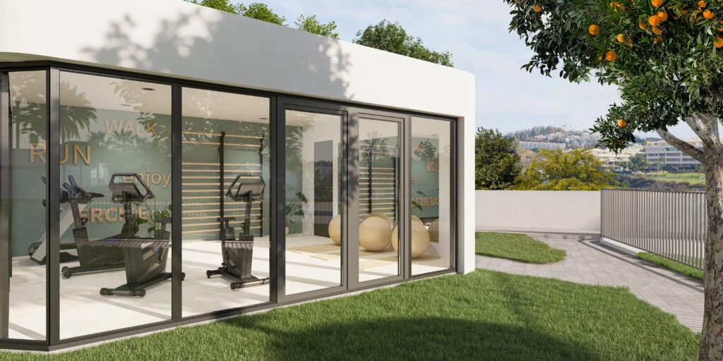 Oppretthold en sunn livsstil i det fullt utstyrte, moderne treningsrommet for beboere.
