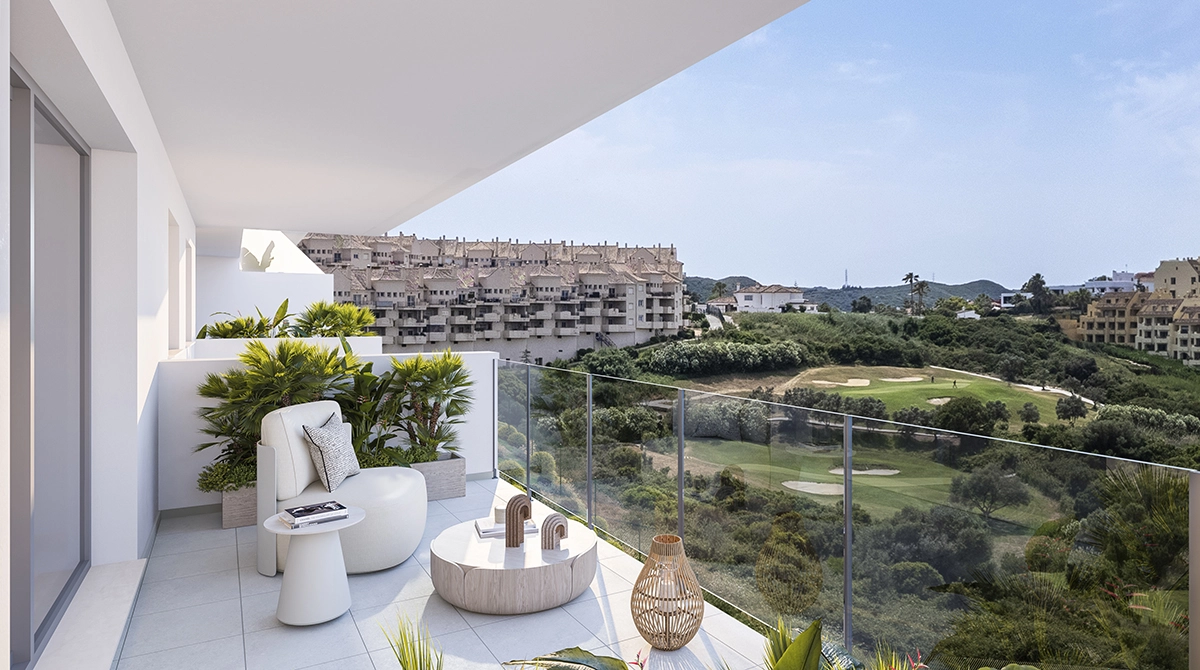 Slapp av på din private terrasse og nyt den rolige utsikten over golfbanen og de bølgende åsene.