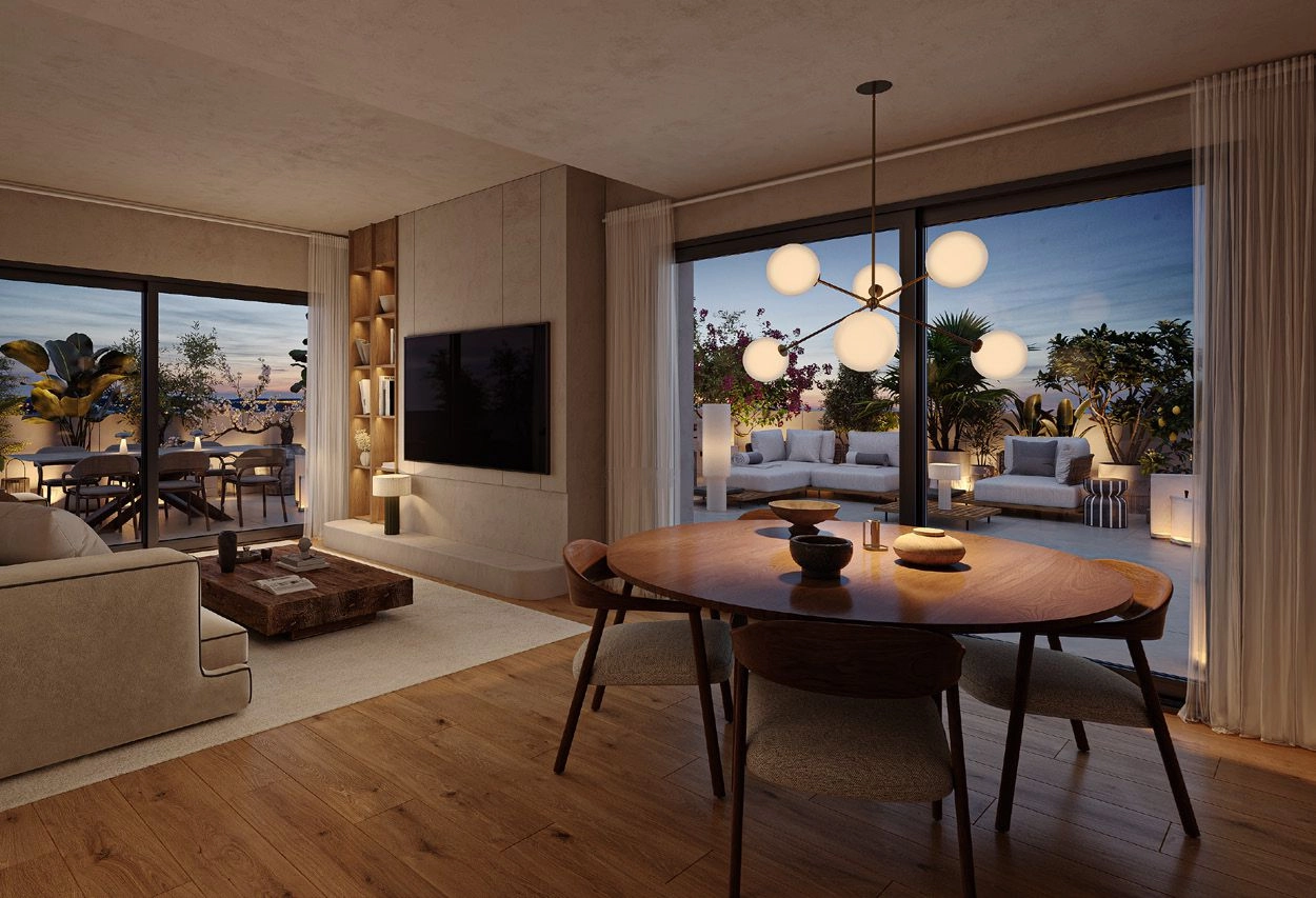 Den åpne stue- og spisestuen er perfekt for avslappende kvelder med familie og venner.