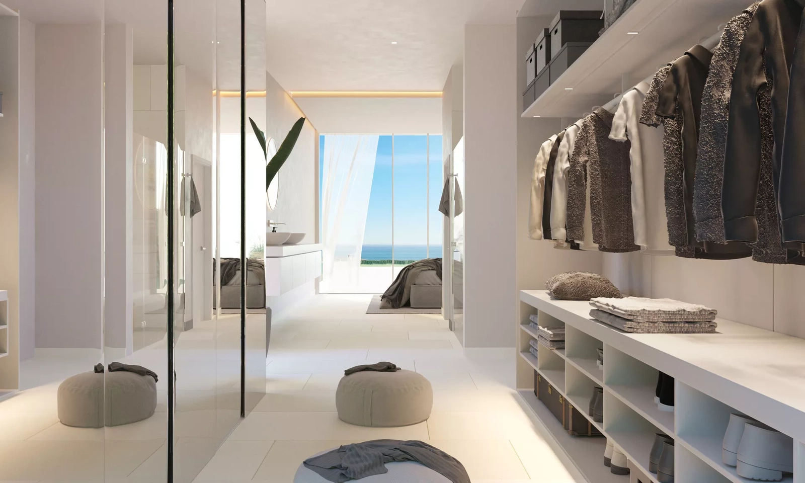 Et romslig og veldesignet omkledningsrom gir rikelig med lagringsplass og et preg av hverdags luksus.