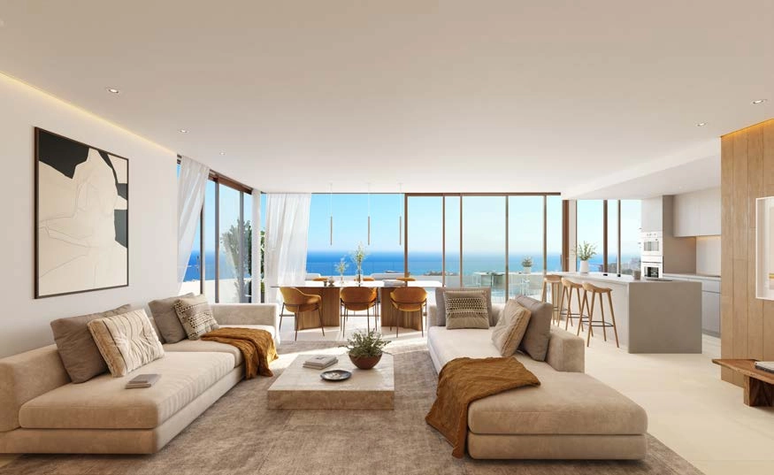 Lysfylte interiører og gulv-til-tak-vinduer bringer skjønnheten fra utsiden inn i ditt luksuriøse hjem.